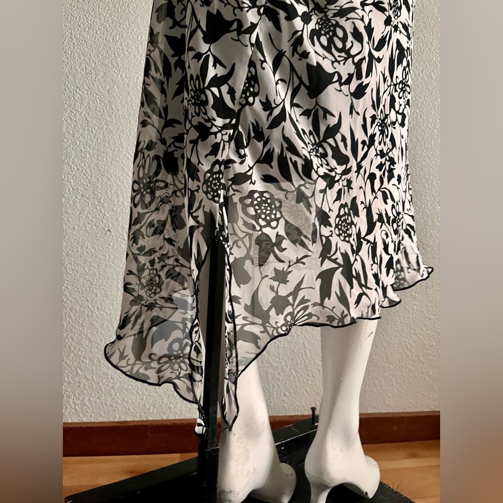 Vintage Labelle Black White Floral Handkerchief Skirt Whimsy Goth Fairycore S - Picture 5 of 16